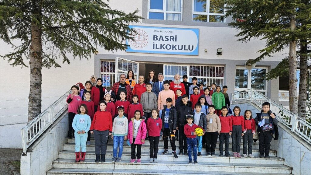 School Basri Ilkogretim Okulu, Polatli, photo