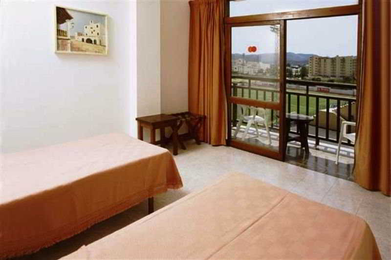 Фото Apartamentos Mestret