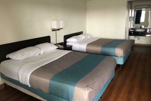 Гостиница Days Inn by Wyndham Indianapolis South в Бич Гроув