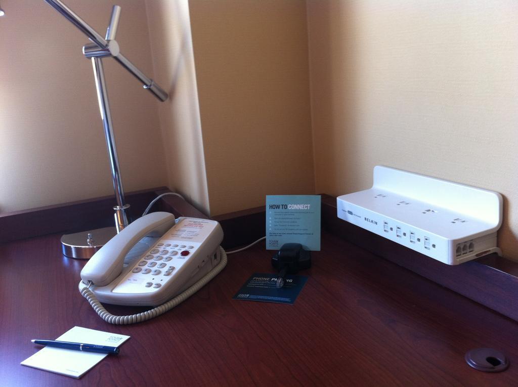 Фото Four Points by Sheraton Manhattan SoHo Village