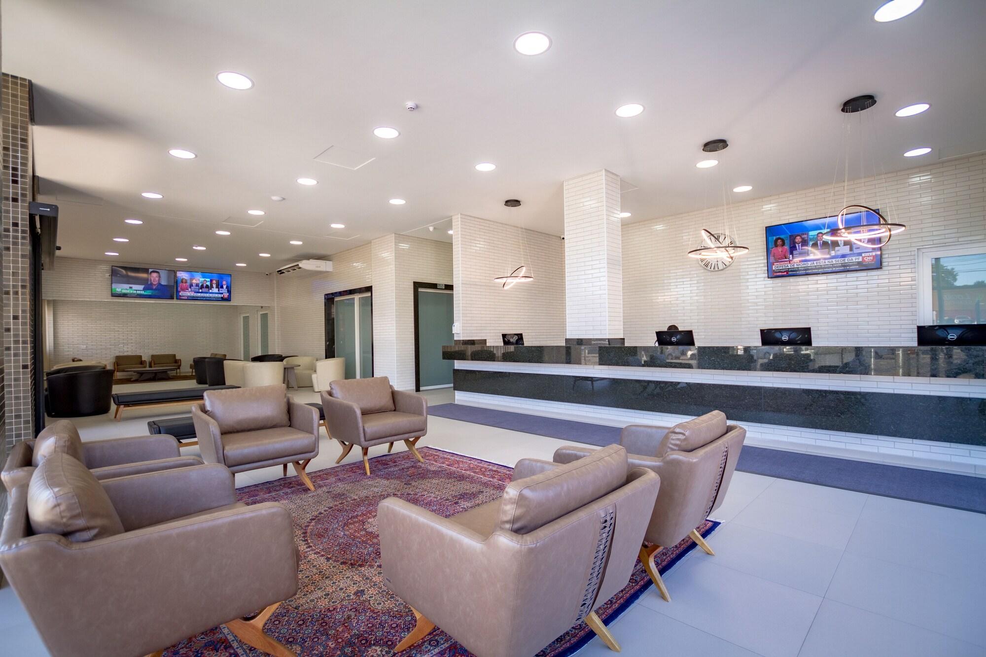 Фото Hotel Confiance Barigui