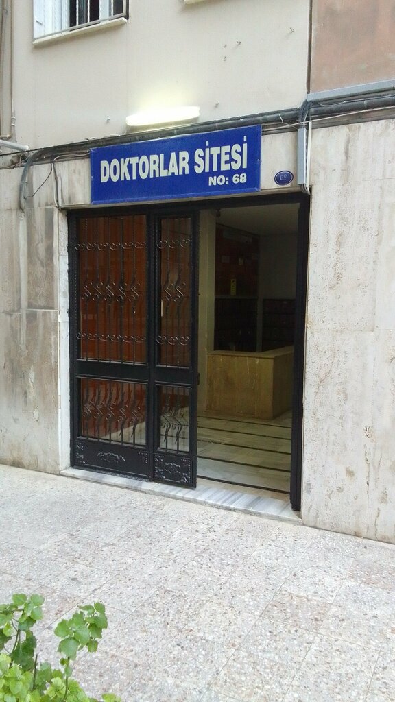 Private practice doctors Dr. Gokhan Gonul, Izmir, photo