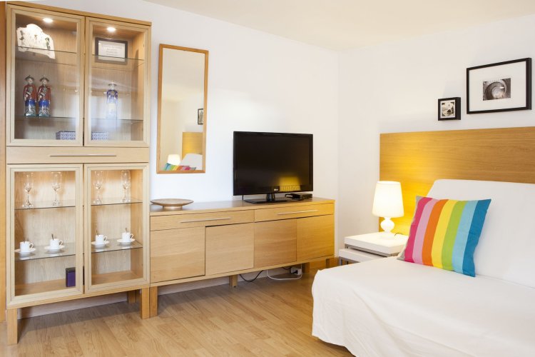 Фото Las Ramblas Pasaje Bacardi Apartments