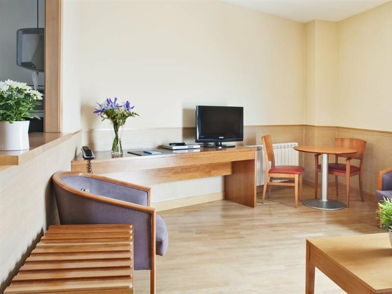 Фото Limehome Madrid Calle de Don Ramón de la Cruz