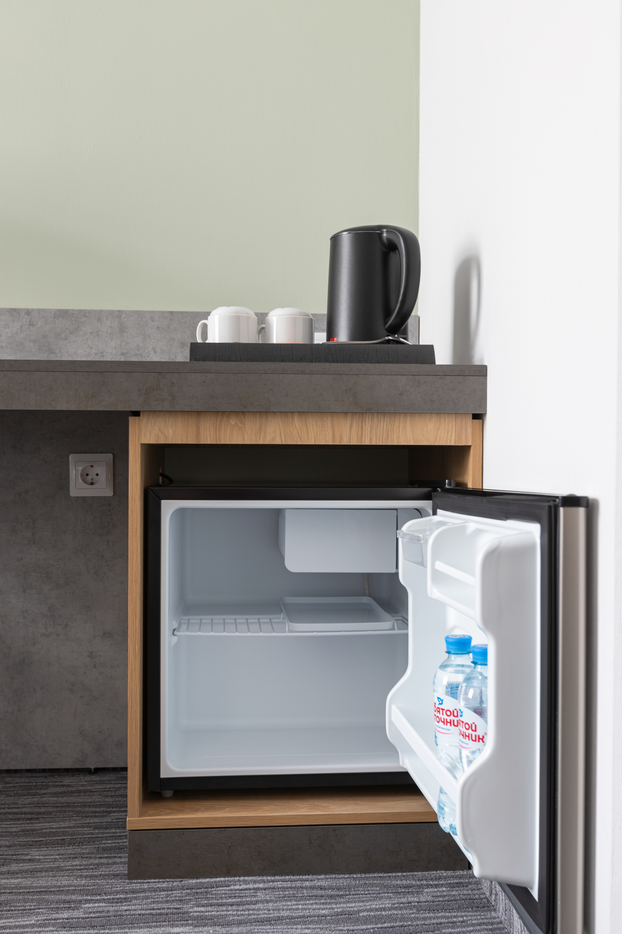 Фото Station Premier S12