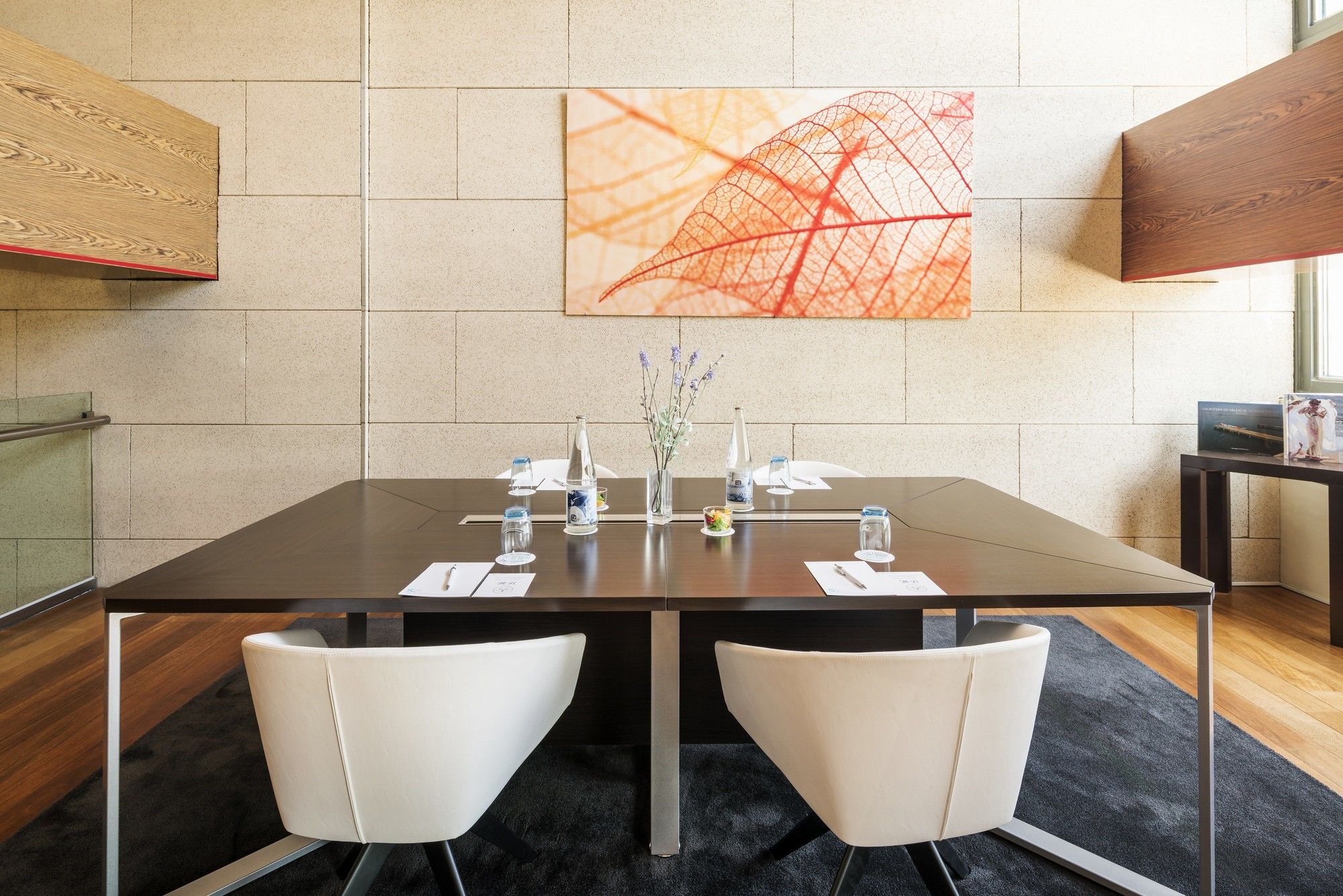 Фото Hotel Ilunion Valencia 4