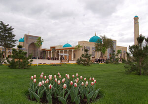 Мечеть Зангиота (Ташкентская область, Зангиатинский район, городской посёлок Зангиата), мечеть в Ташкентской области