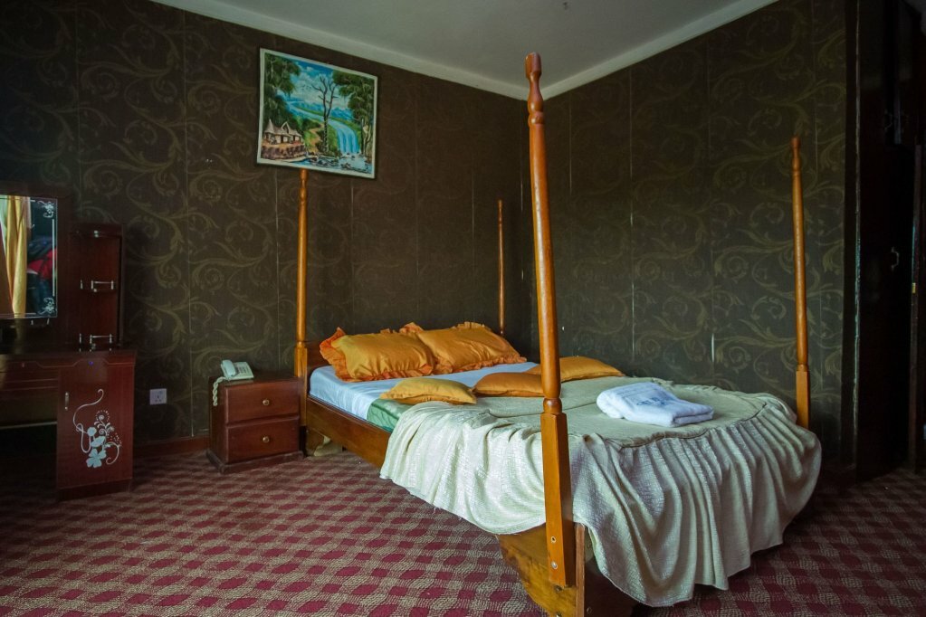 Фото Chez Johnson Muyenga