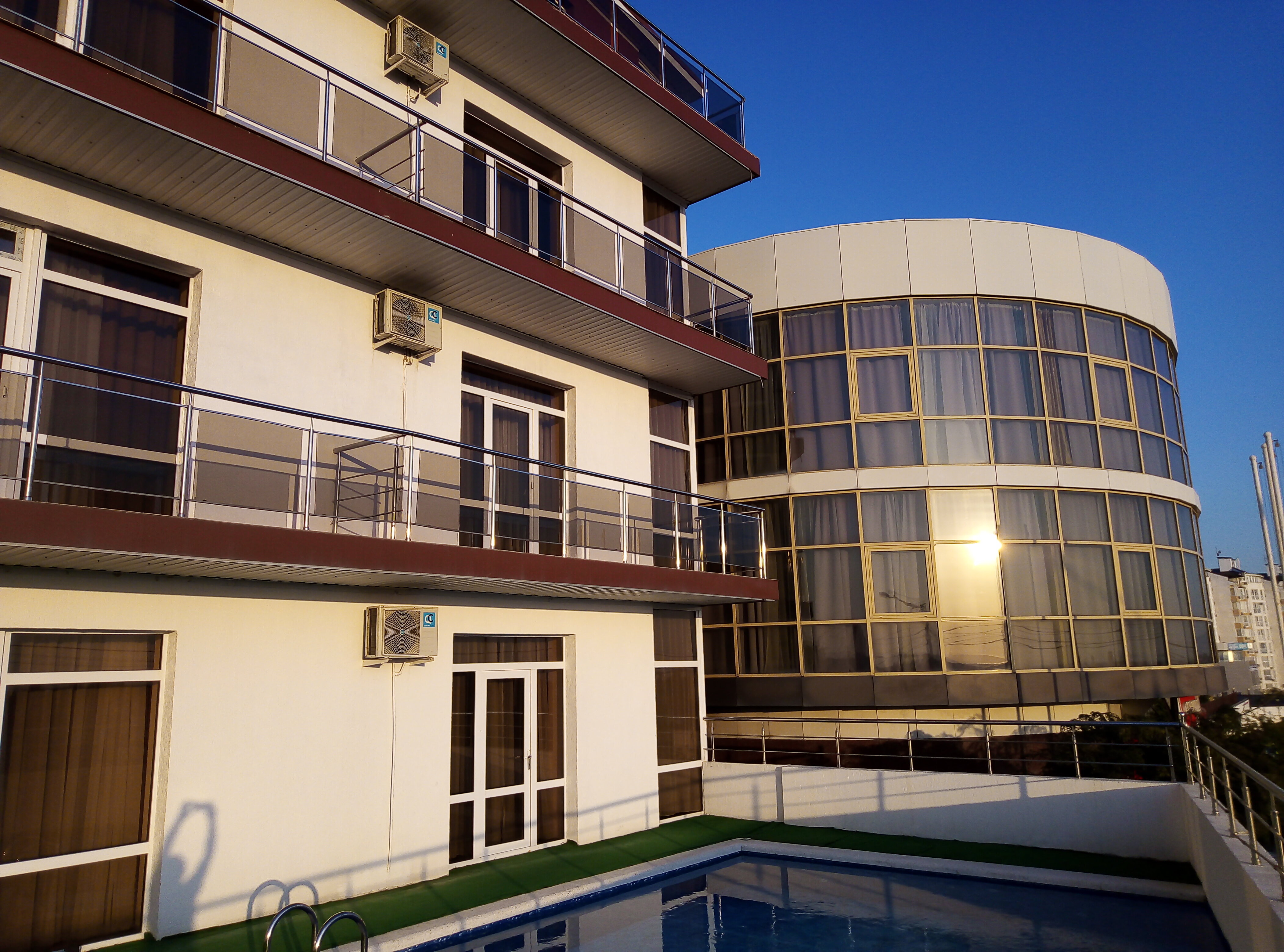 Фото отеля 1