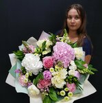 Avalanzh (Vaneeva Street, 15/34), flower shop