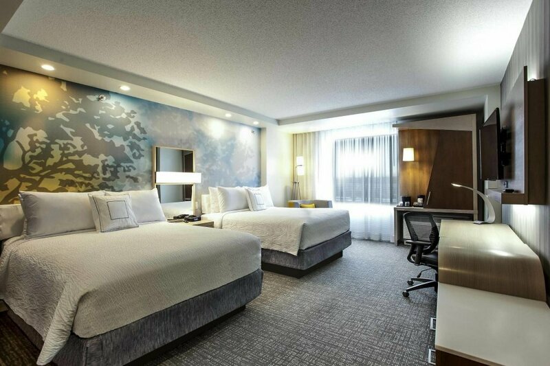 Гостиница Courtyard by Marriott Montreal West Island/Baie D'Urfe