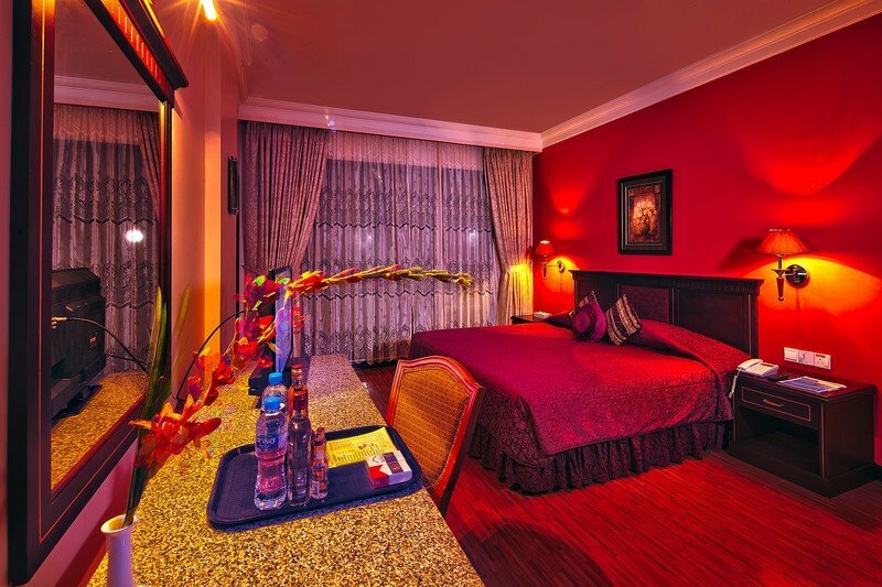 Фото Taj Plaza Hotel