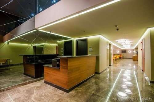 Внешний вид отеля InnCity Hotel в Шишлях, фото 4