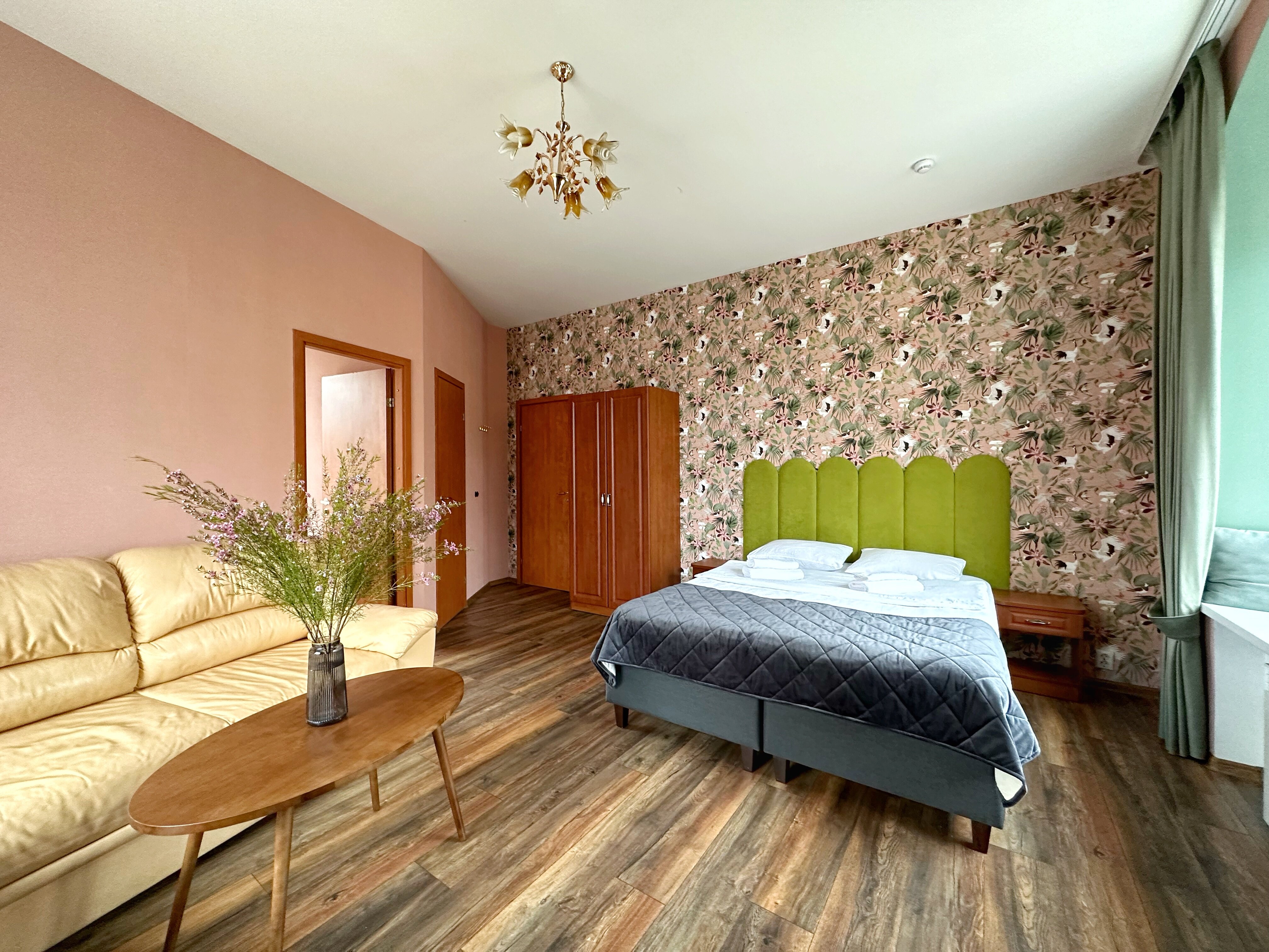 Фото Laika на Грибоедова