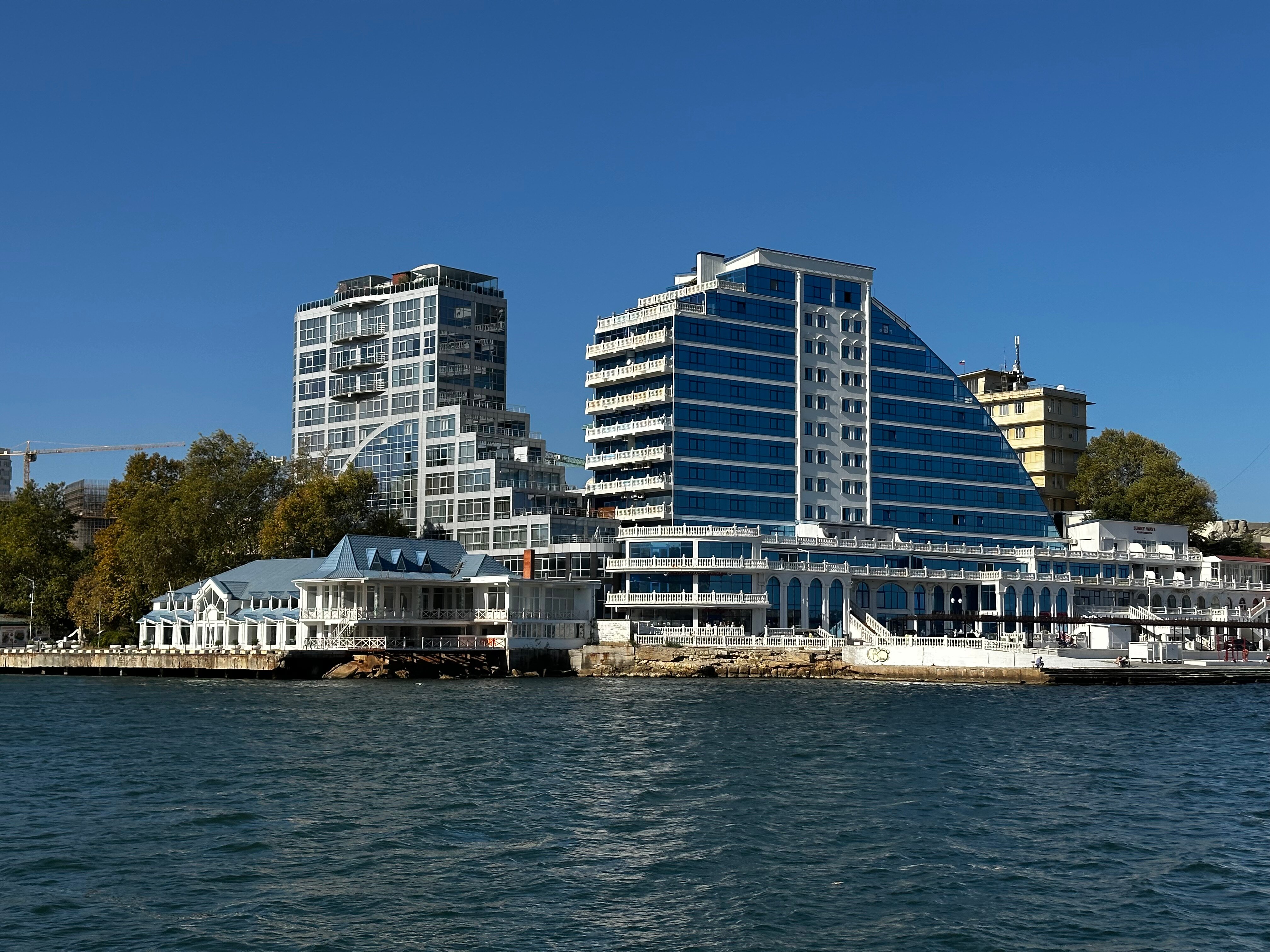 Фото отеля 2