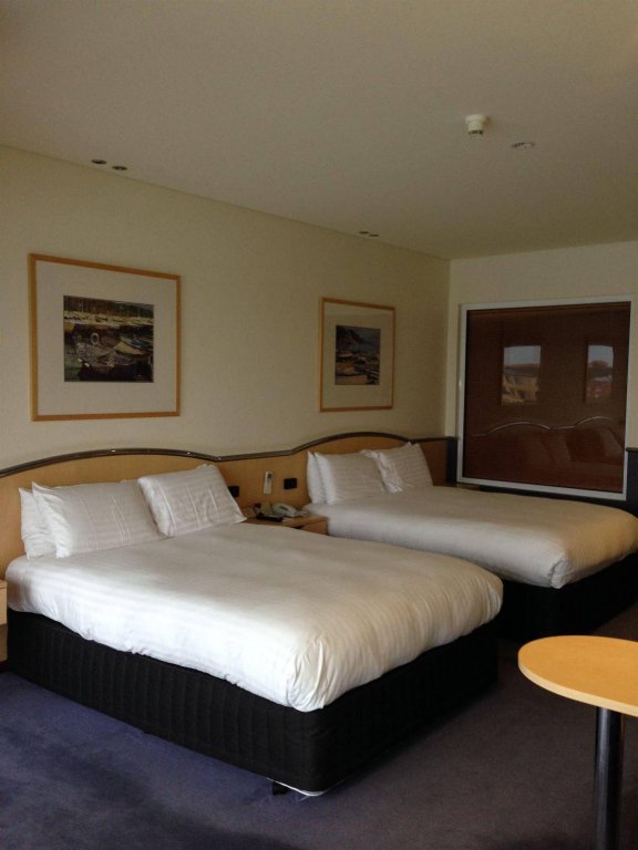 Фото The Lakes Resort Hotel