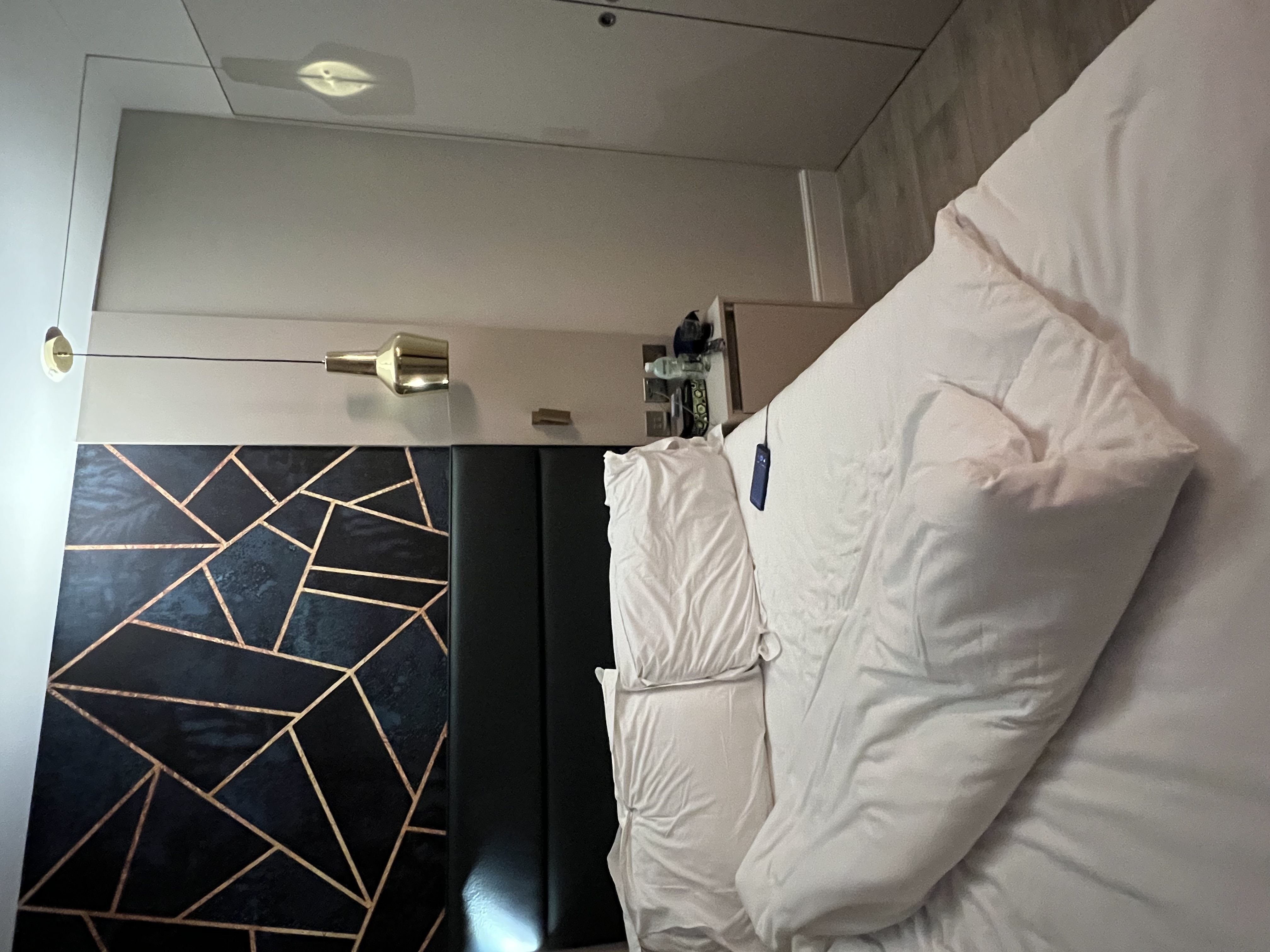 Фото Mstay 88 Studios Kensington