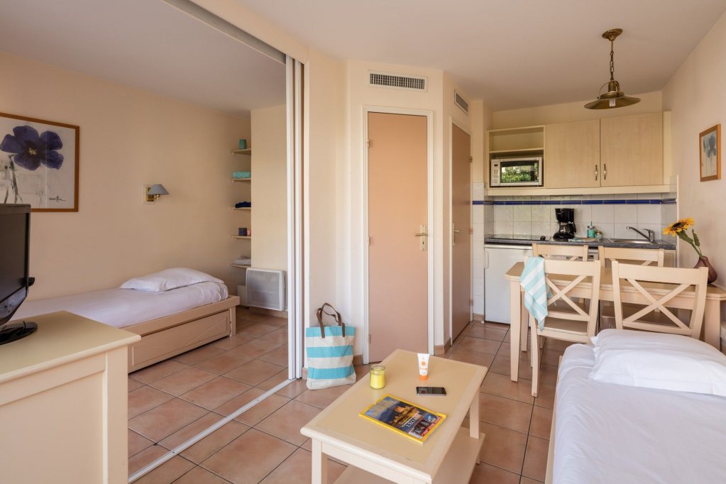 Фото Pierre & Vacances Residence Les Rivages du Parc - Menton