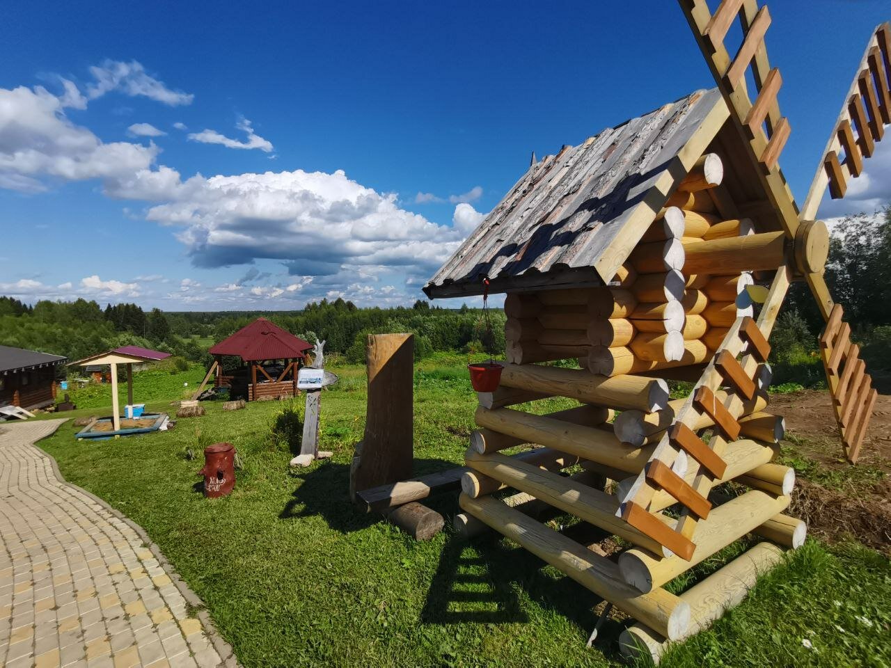 Фото отеля 2