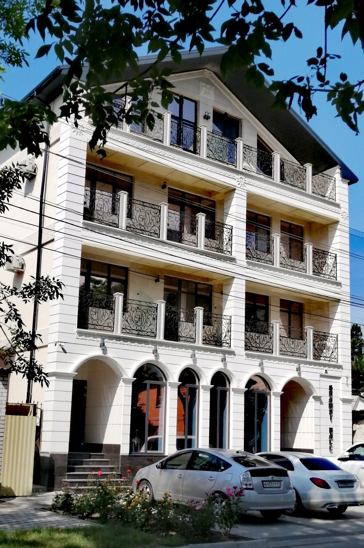 Фото отеля 1