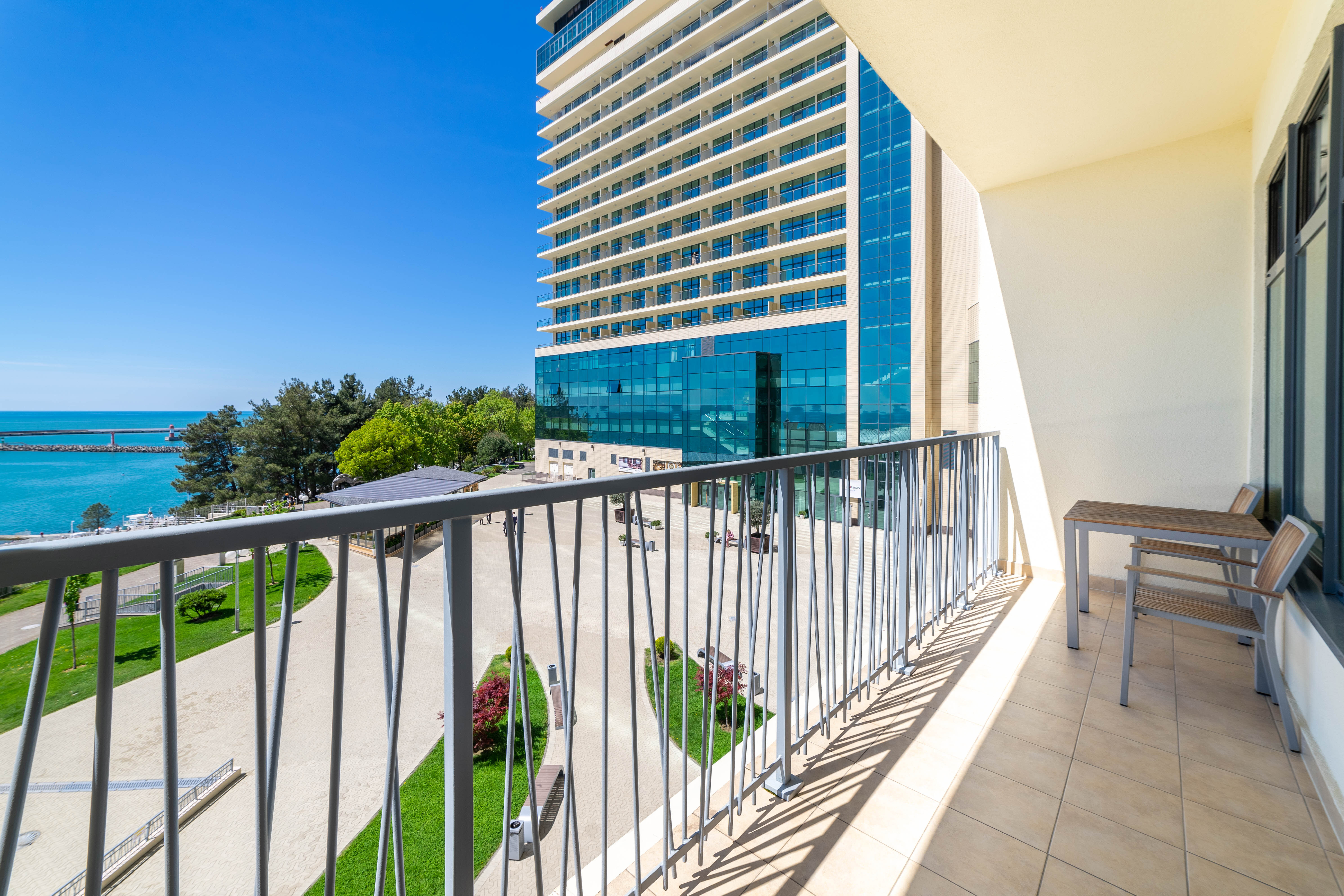 Фото отеля 1