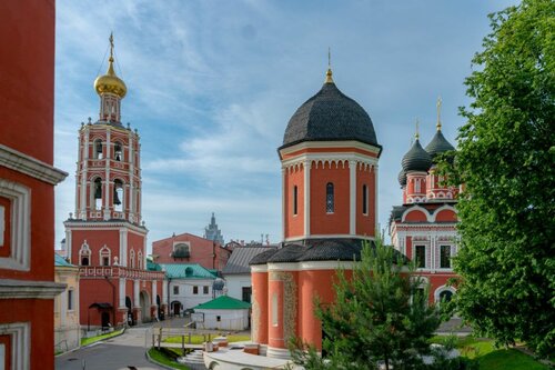 Монастырь Высоко-Петровский ставропигиальный мужской монастырь, Москва, фото