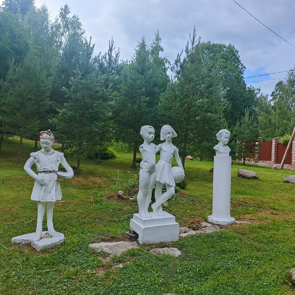 Genre sculpture Lyalin Lug, Saint‑Petersburg and Leningrad Oblast, photo
