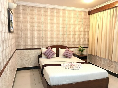 Гостиница Holiday Hotel Battambang в Баттамбанге