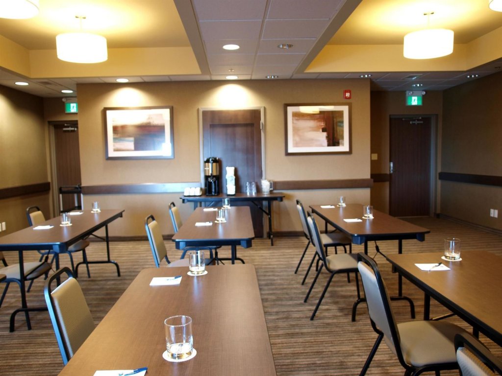 Фото Best Western Plus Winnipeg West
