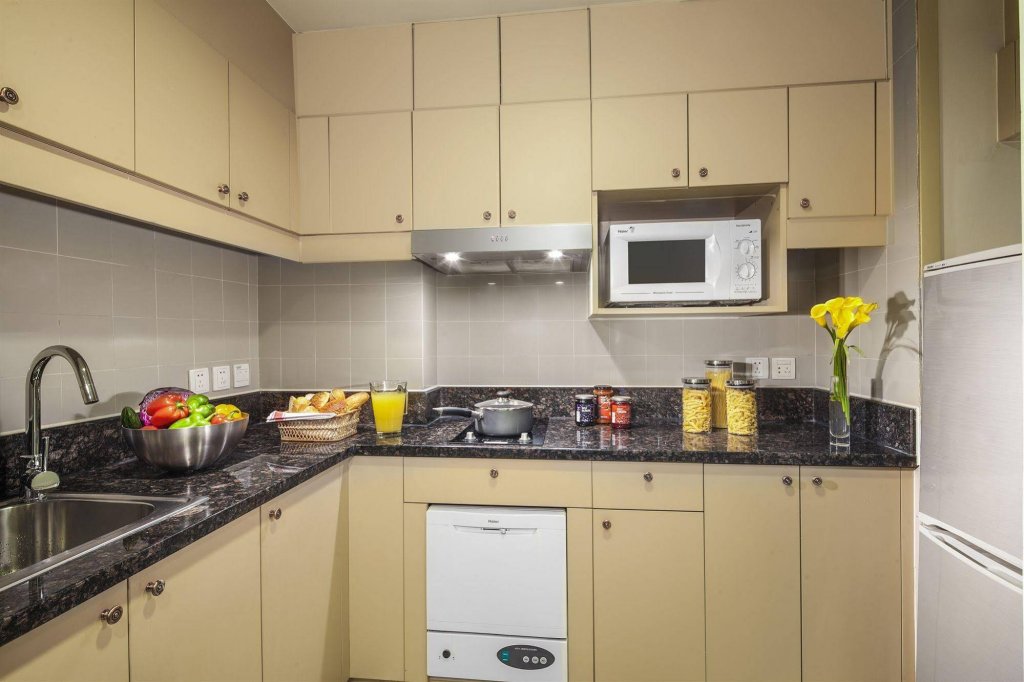 Фото Green Court Residence City Center Shanghai