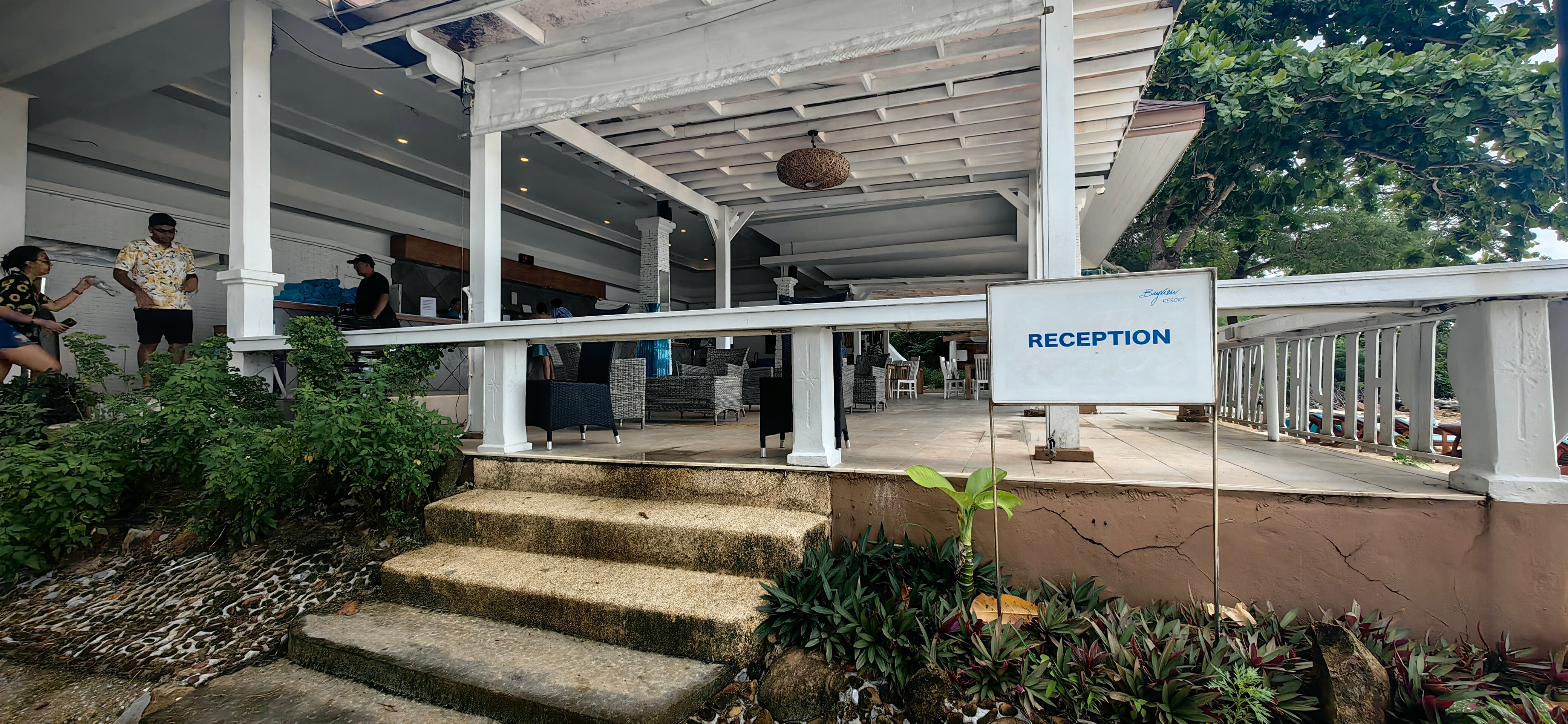 Фото Phi Phi Bayview & Premier Resort