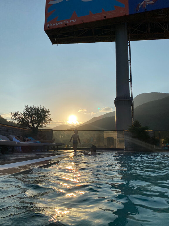 Фото Country Hills Resort