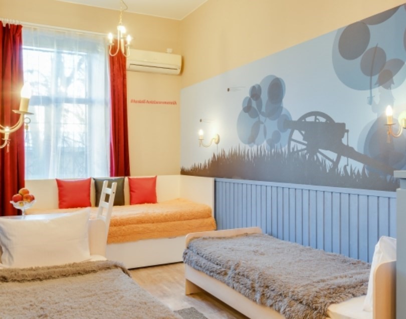 Фото Современник