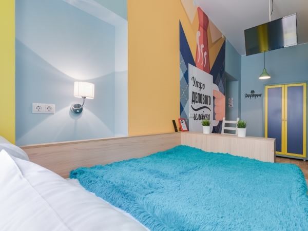 Фото Современник