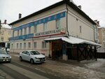 Biplan (Dzerzhinskogo Street, 42), windows