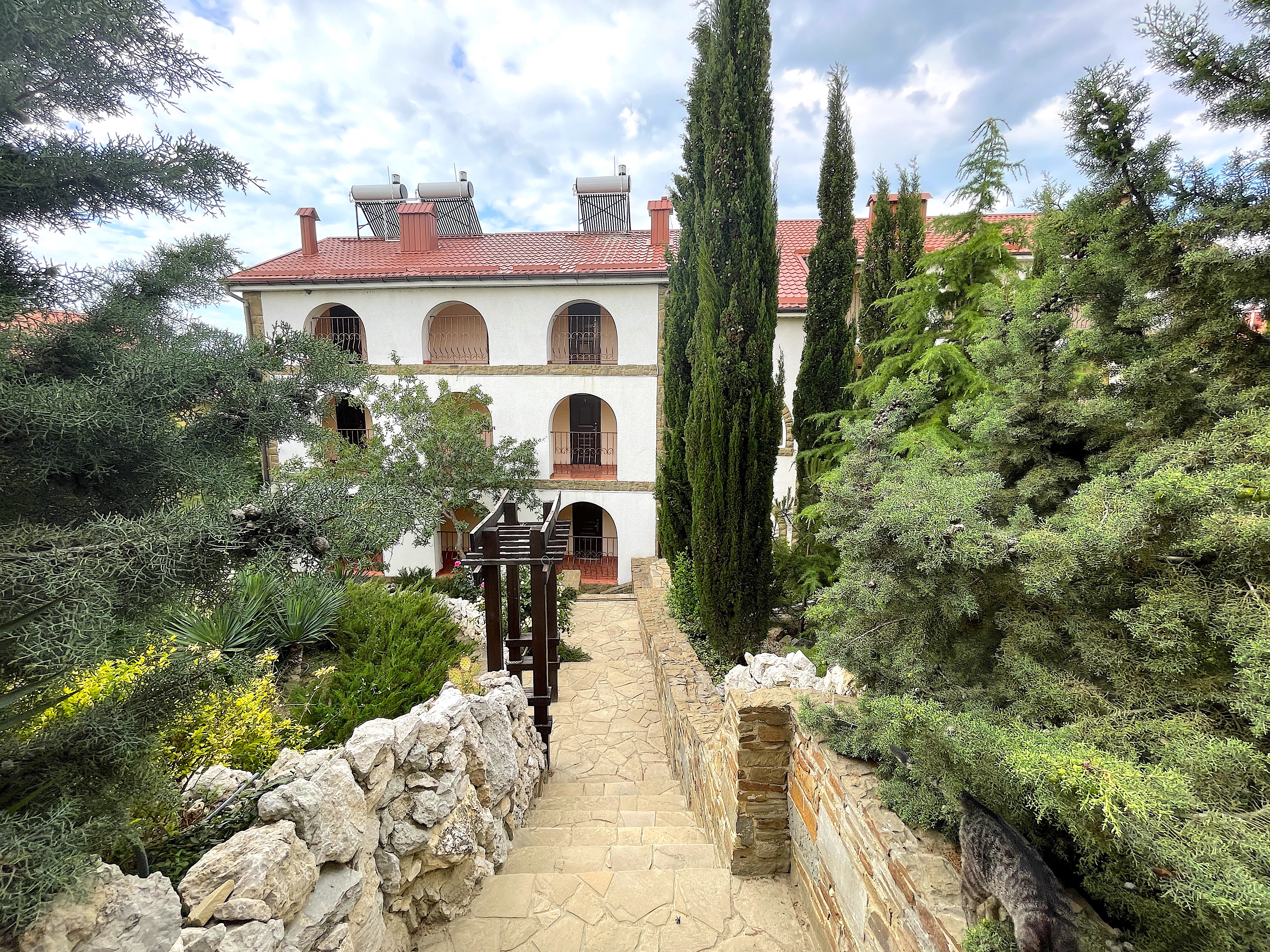 Фото отеля 1