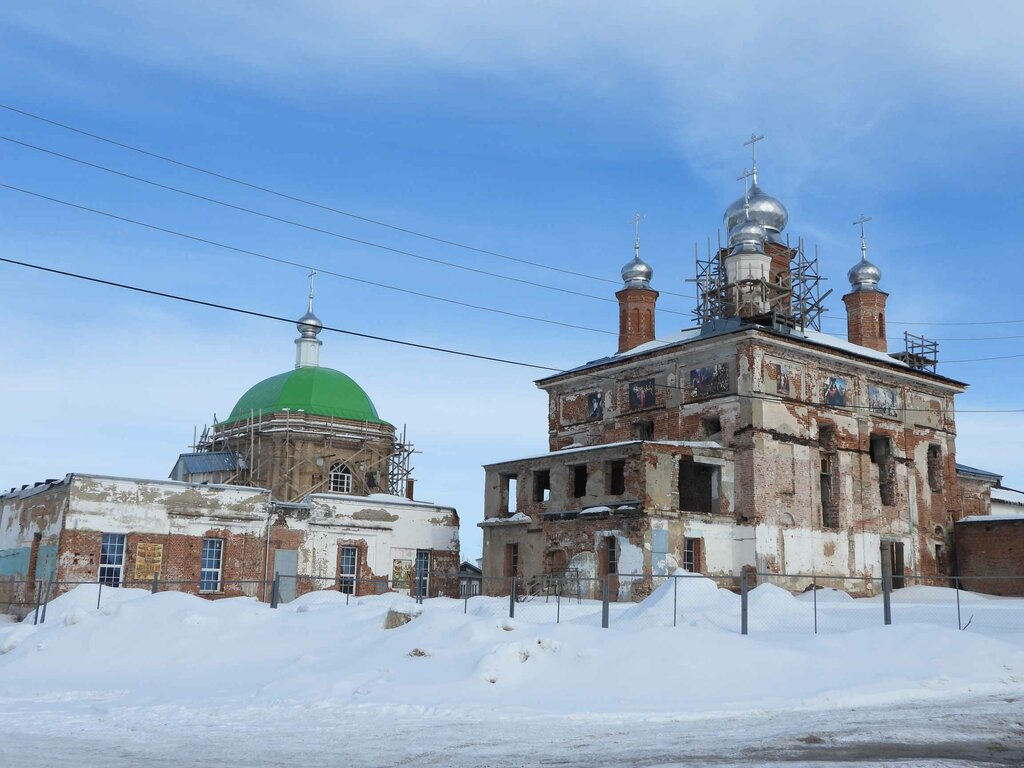 Pravoslavlar ibodatxonasi Tserkov Georgiya Pobedonostsa V Shuye, , foto