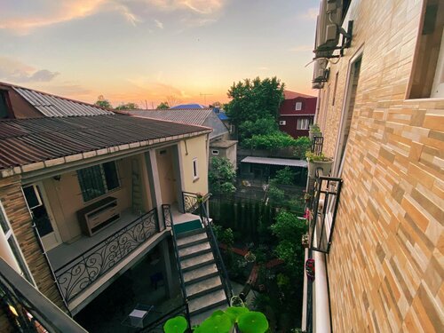 Внешний вид отеля Rudi Guest House в Батуми, фото 1