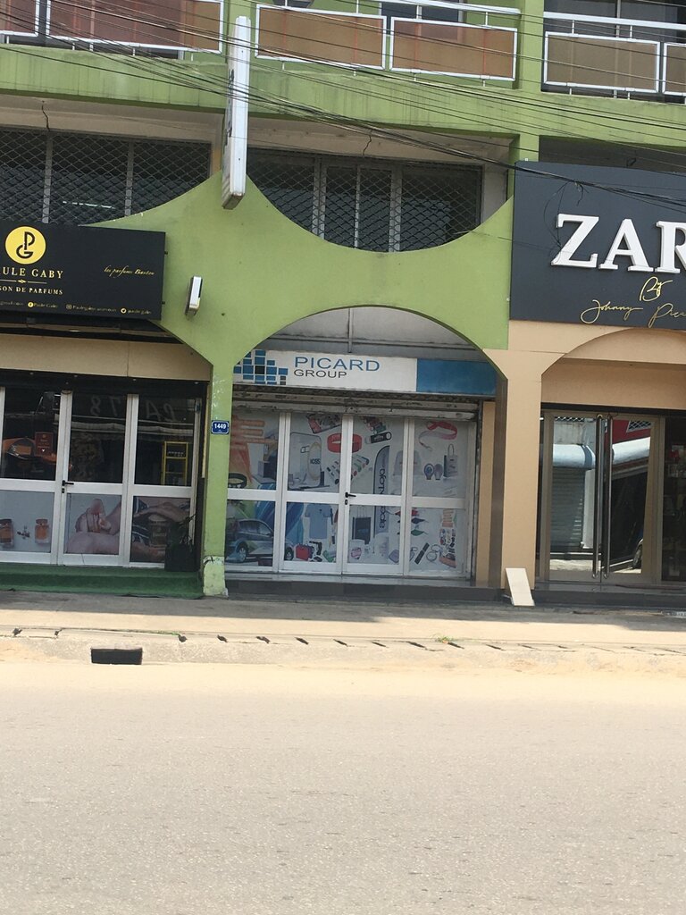 Department store Picard Group, Douala, photo
