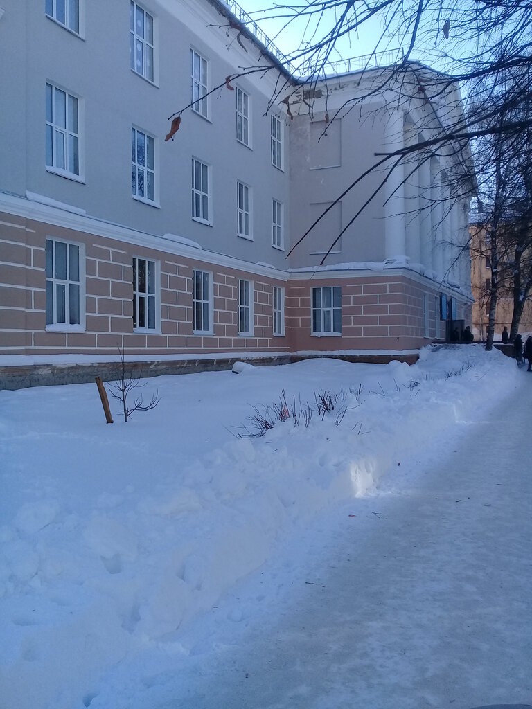 Автомобильный колледж на автозаводской
