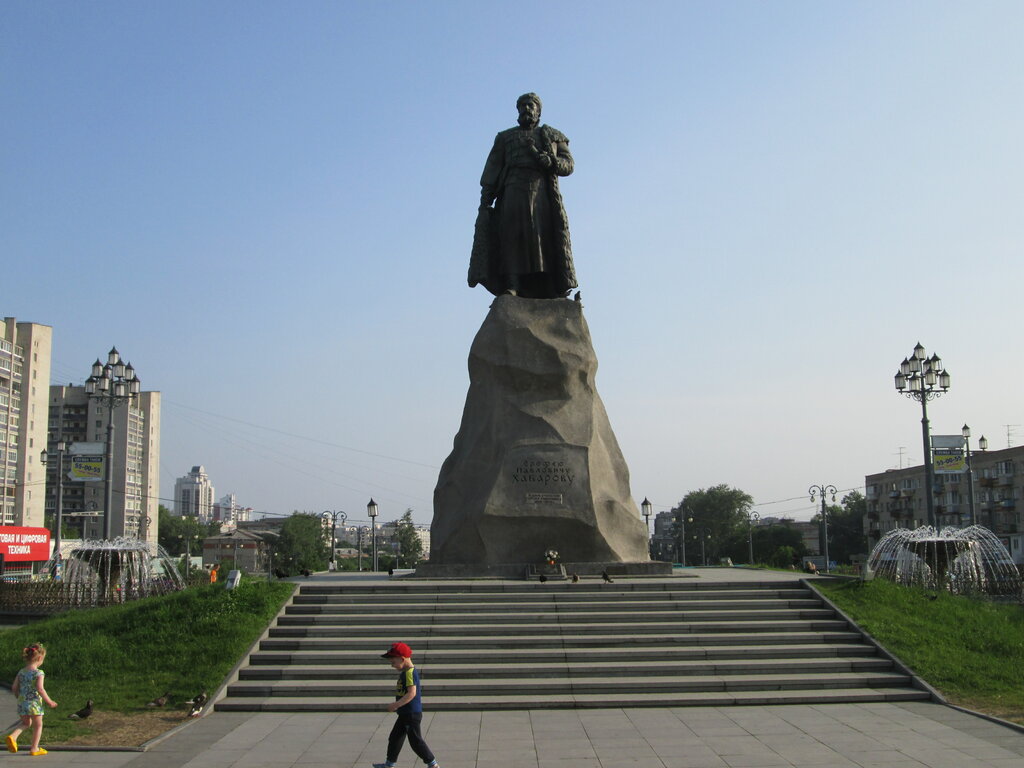Monument, memorial Yerofey Khabarov Monument, Khabarovsk, photo
