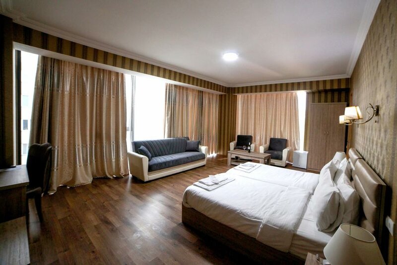 Гостиница LPlaza Hotel в Тбилиси