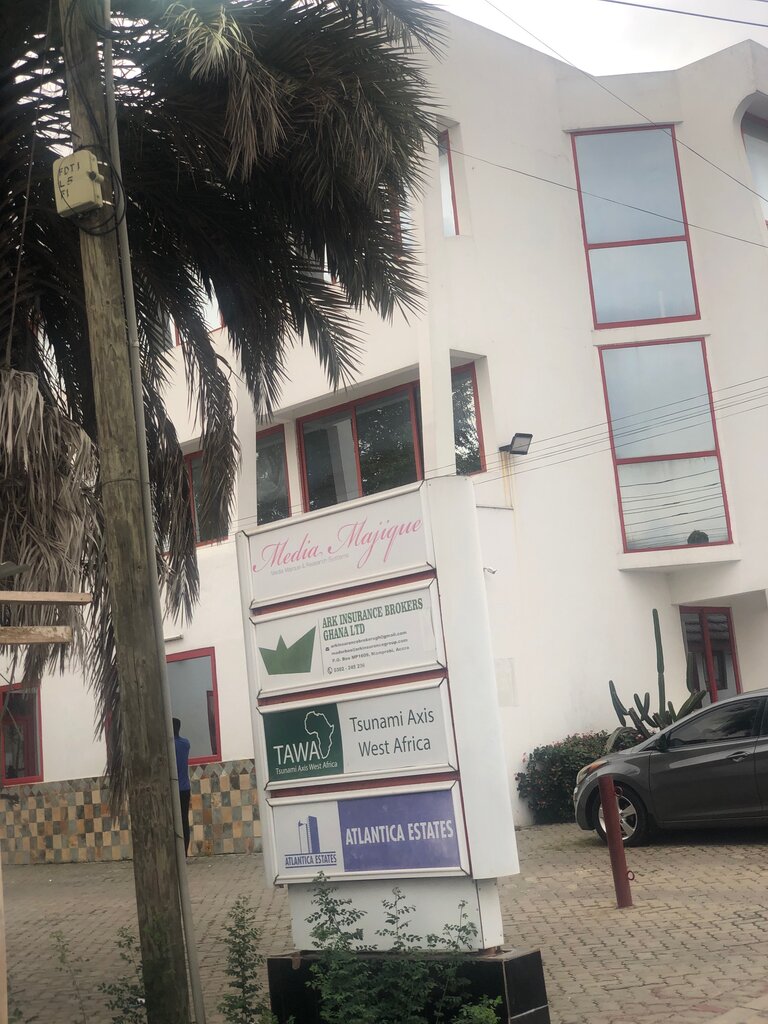 Administration Tsunami Axis, Accra, photo