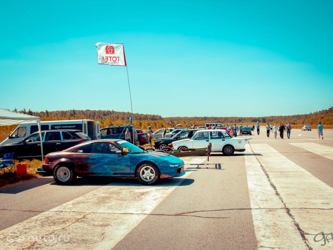 1991 Toyota MR2, II (W20), красный, 950000 рублей - вид 1