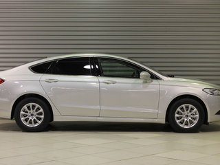 ford mondeo titanium 2 5