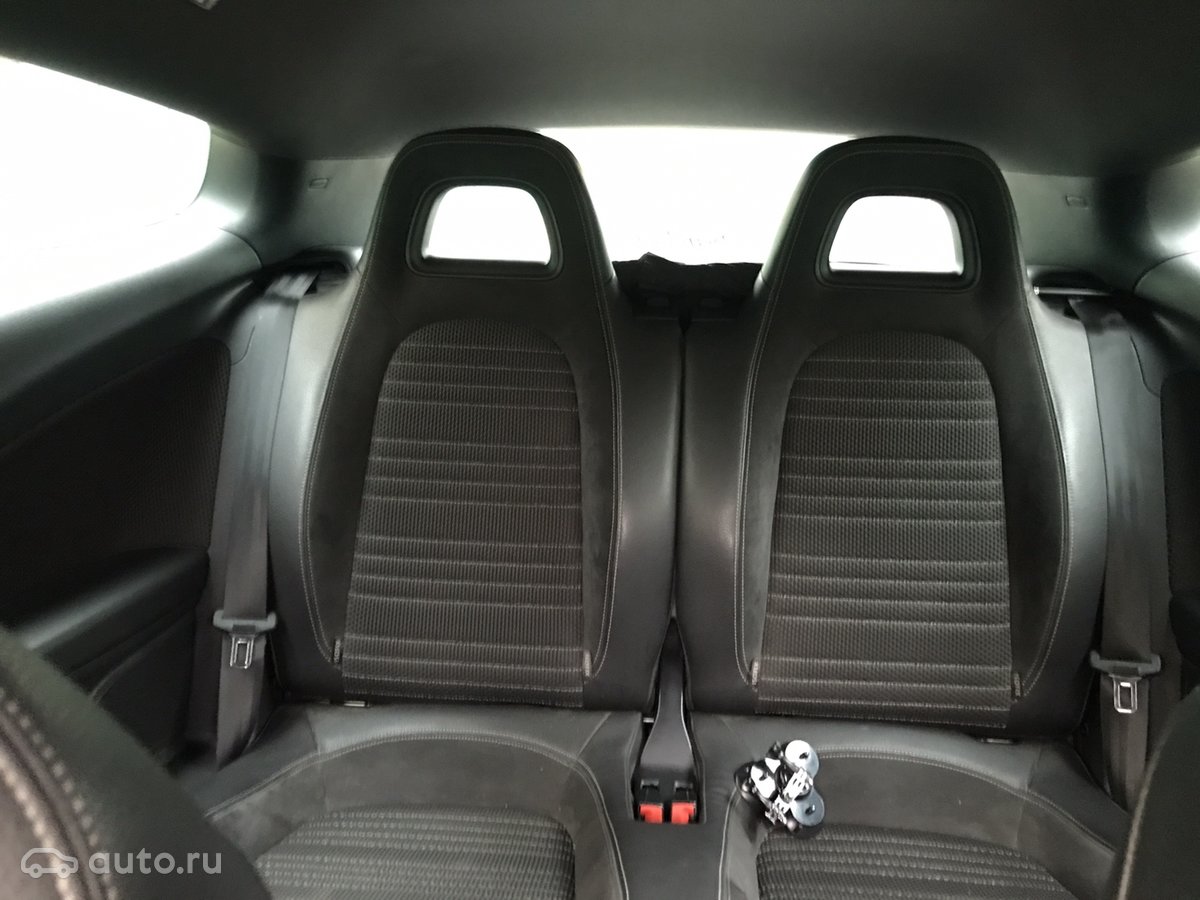 2010 Volkswagen Scirocco, III, белый, 700000 рублей - вид 7