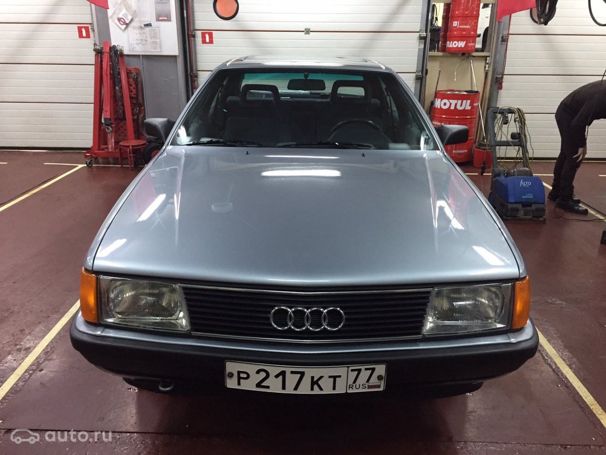 1986 Audi 100, III (C3), голубой, 380000 рублей - вид 2