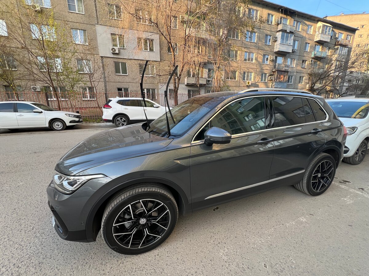 Volkswagen Tiguan - 1 от автора Красный внедорожник в Бортжурнале