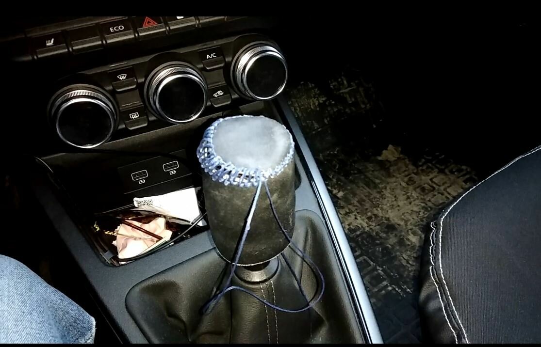 Как самому обшить ручку КПП кожей на Рено Дастер? Люблю свой ...