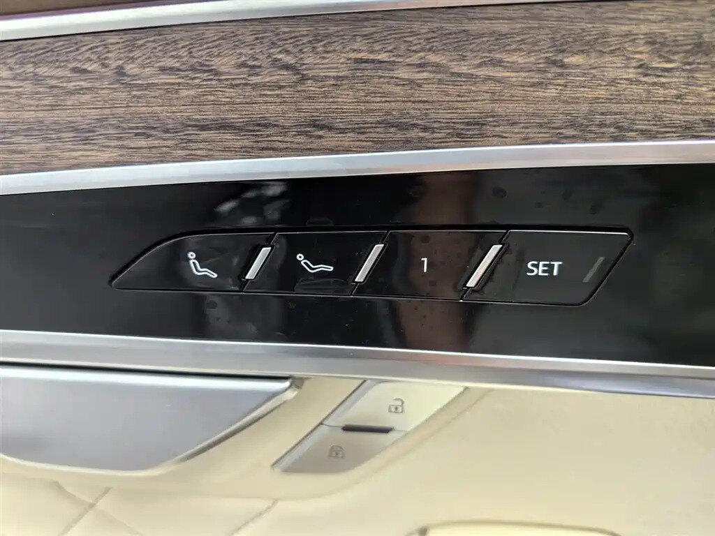 Audi A8 - 13 от автора Никита в Бортжурнале